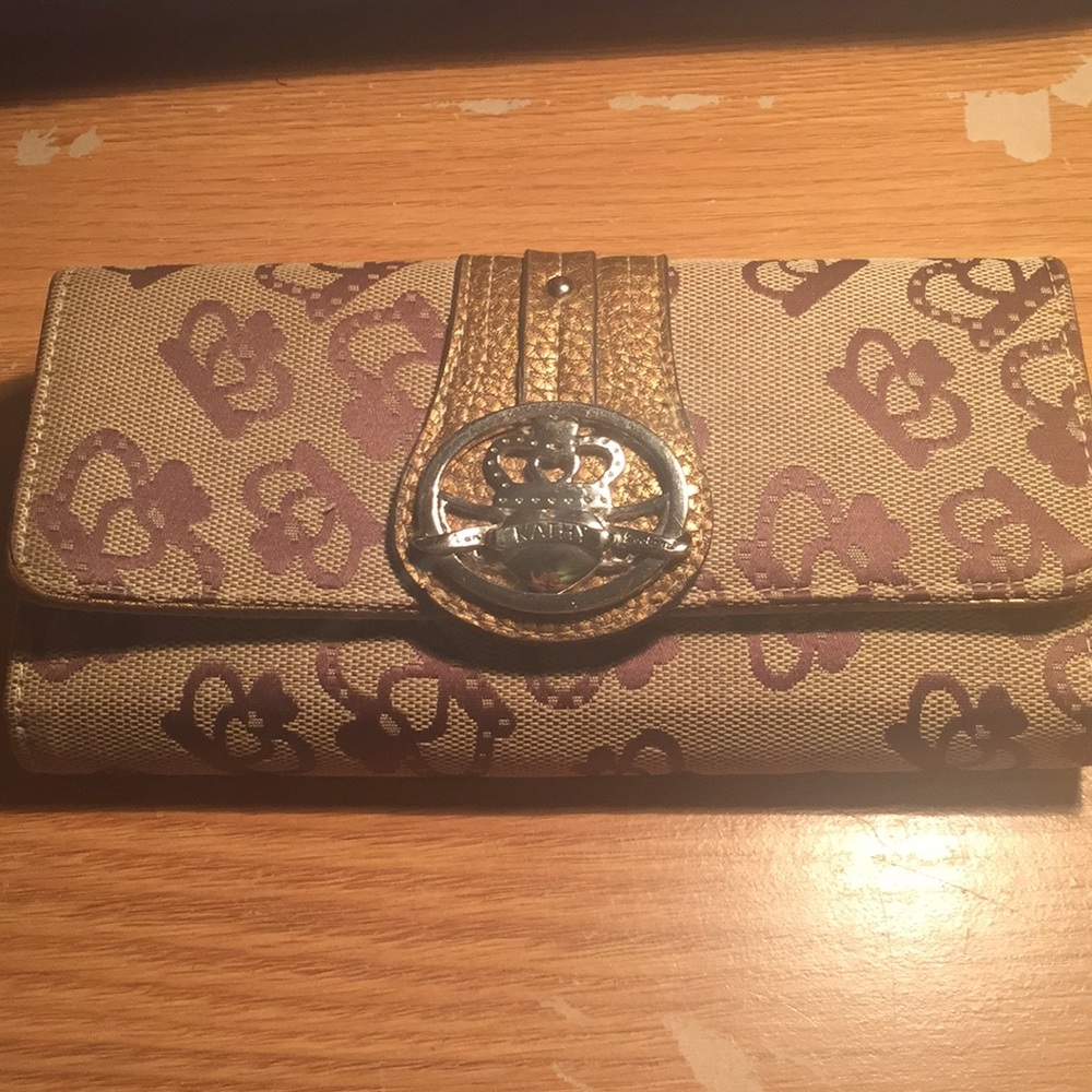 Kathy Van Zeeland wallet
